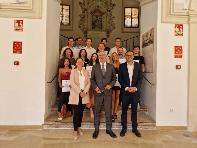 Profesionales alemanes de multinacionales culminan su formación en la UCAM - 1, Foto 1