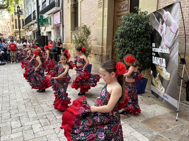 Águilas conmemora el Día Internacional de la Danza - 1, Foto 1