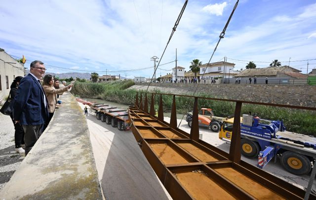 El puente de El Raal avanza con el izado de sus cerchas principales - 1, Foto 1