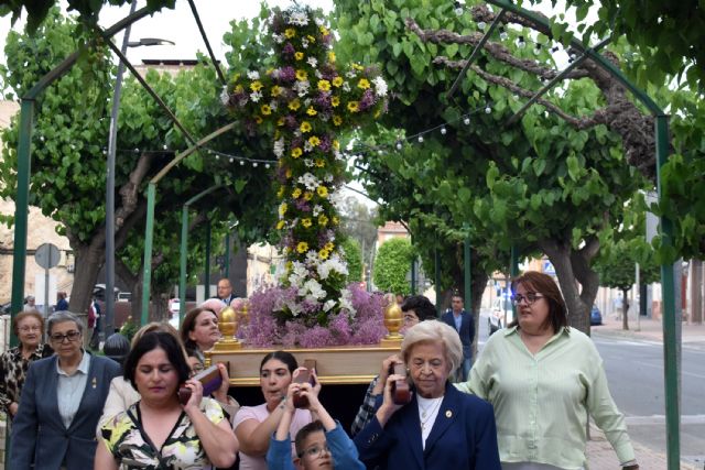 El barrio de La Cruz vive unos festejos sencillos marcados por la devoción y la convivencia - 2, Foto 2