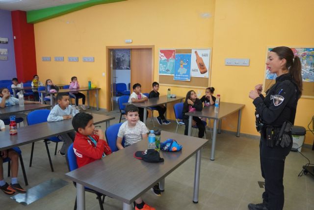 Más de 700 escolares de Jumilla participan en las clases de Educación Vial en el Parque de La Estacada - 3, Foto 3