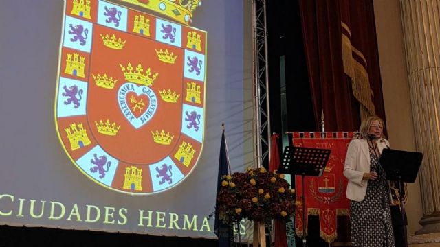 Murcia y Santa Maria Capua Vetere sellan su hermanamiento con un acto institucional en Italia - 3, Foto 3