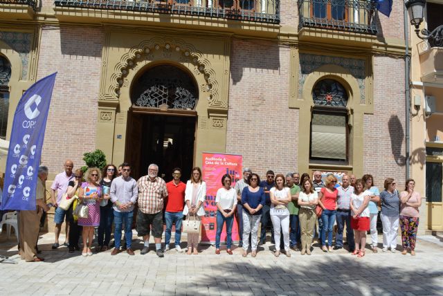 El Ayuntamiento de Águilas guarda un minuto de silencio en memoria de las víctimas del atentado de Londres - 1, Foto 1