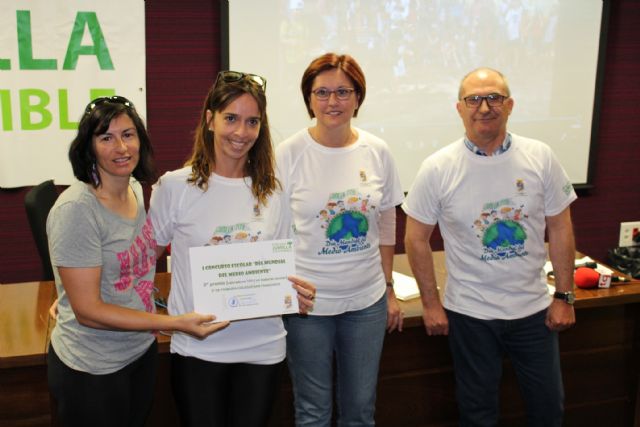 Dos póster de 2° de Primaria del CC Cruz de Piedra triunfan en el Concurso 'Cuidemos el Medio Ambiente' - 5, Foto 5