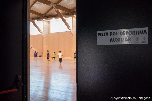 Estudiantes del IES Mediterraneo empiezan a probar las instalaciones del Palacio de Deportes - 1, Foto 1