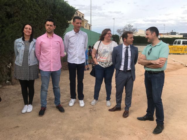 Plantación de cipreses para celebrar el Día del Medio Ambiente - 1, Foto 1