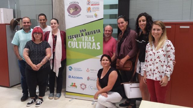 El Programa municipal Una Escuela Abierta a Otras Culturas  llega a más de 3.000 alumnos - 1, Foto 1