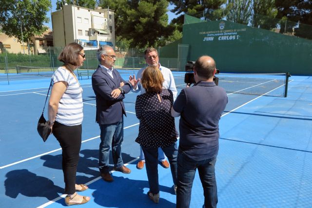 Culmina la reforma de tres pistas y la mejora de iluminación en el complejo deportivo Juan Carlos I - 1, Foto 1