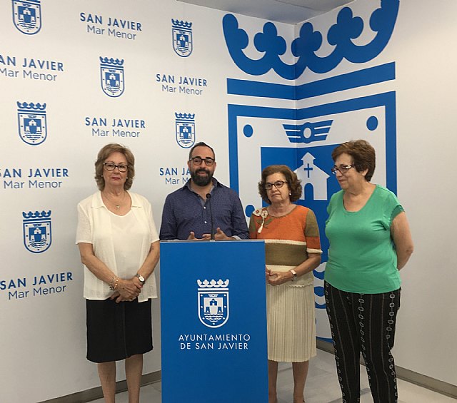 El encaje de bolillos tomarán la plaza de España de San Javier el sábado 8 de junio en el XV Encuentro de Encajeras de Bolillo - 1, Foto 1