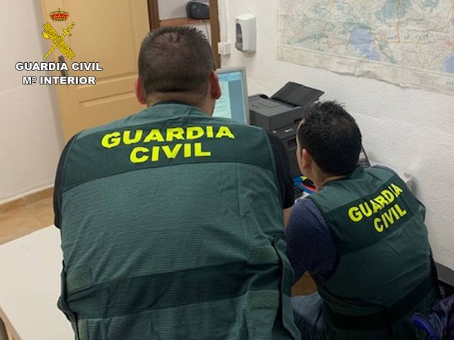 La Guardia Civil detiene a un matrimonio murciano por estafar, presuntamente, en la compra de casi 75.000 kgs de cítricos - 1, Foto 1