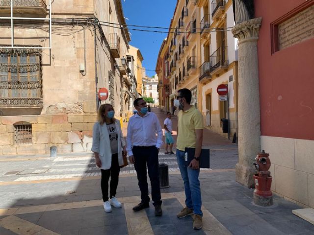 El Ayuntamiento de Lorca concede licencia a Iberdrola para la retirada de cruces de cableado en varias calles del casco histórico - 1, Foto 1