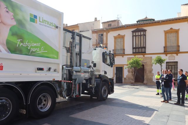Limusa continúa modernizando el servicio de limpieza de Lorca con un nuevo camión para la recogida de residuos sólidos urbanos - 1, Foto 1