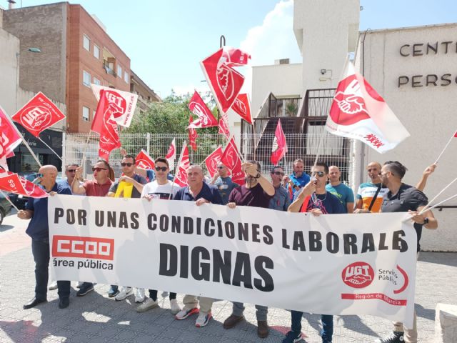La Policía Local de Caravaca de la Cruz vuelve a concentrarse ante los reiterados engaños del equipo de Gobierno - 1, Foto 1