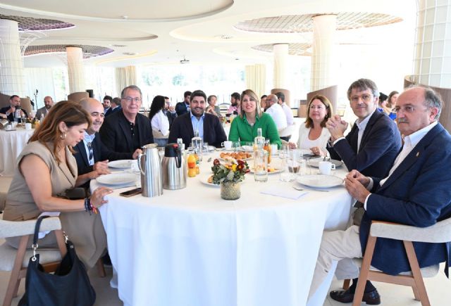 López Miras: El PP trabajará en Europa para que Cartagena y la Región lideren el crecimiento industrial en seguridad y defensa - 2, Foto 2