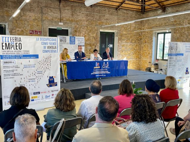 La Comunidad y Famdif colaboran para mejorar el acceso al empleo de las personas con discapacidad - 1, Foto 1