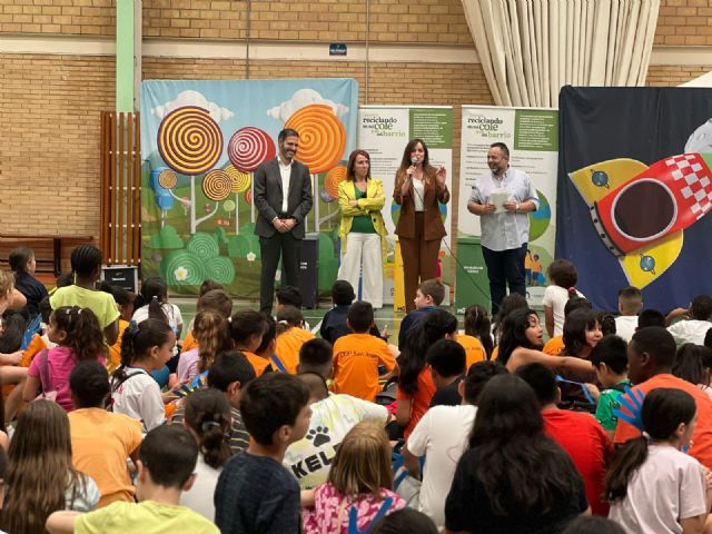Más de 500 escolares de Murcia celebran el Día Mundial del Medio Ambiente con teatro, música y reciclaje - 4, Foto 4