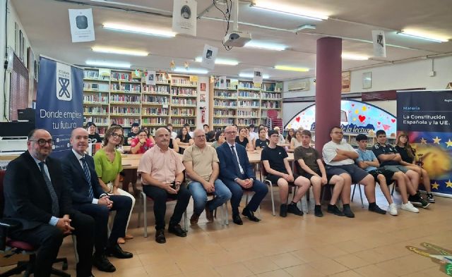 300 alumnos de 15 centros educativos cursan este a&ntilde;o la asignatura de 'La Constitución Espa&ntilde;ola y la Unión Europea' - 4, Foto 4