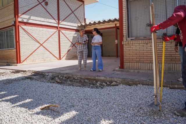 La Concejalía de Vertebración del Territorio mejora el entorno del antiguo colegio de La Hoya y avanza en su recuperación - 4, Foto 4