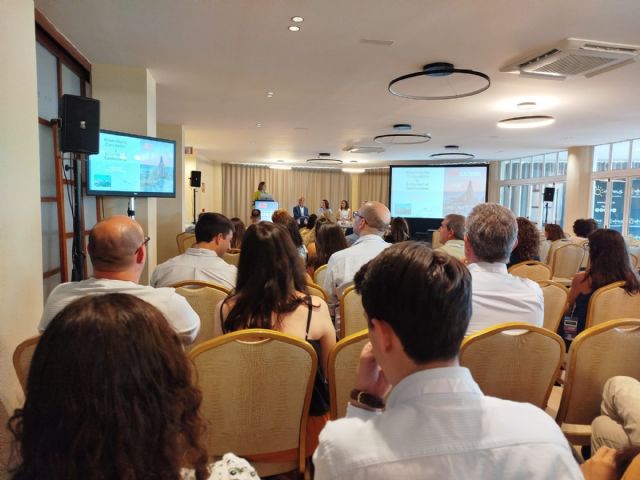 Más de 200 especialistas se reúnen en Almería para abordar los retos actuales de la Medicina Interna en el 40&deg; Congreso de SADEMI - 3, Foto 3