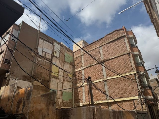 MC: Arroyo abandona la calle San Fernando a las plagas mientras incumple todas sus promesas de revitalización - 2, Foto 2