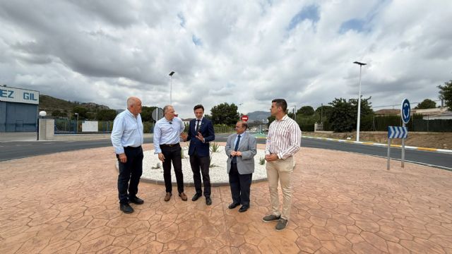La Comunidad mejora la seguridad del principal acceso a Abar�n con dos nuevas glorietas