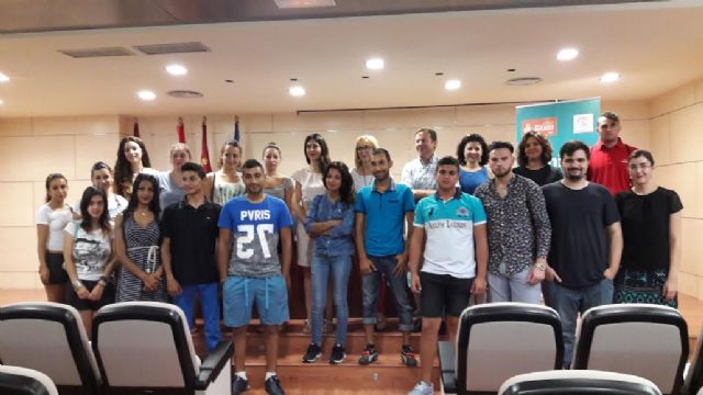 50 jóvenes se benefician de un programa de formación y orientación del Secretariado Gitano, el IMAS y el Ayuntamiento de Lorca - 1, Foto 1