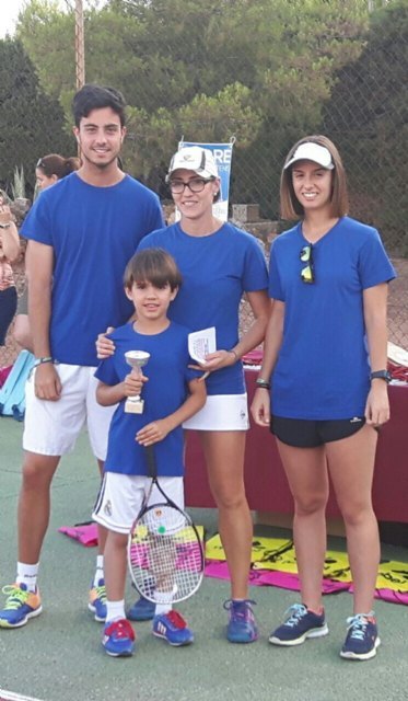 Finalizan las clases en la escuela de tenis Kuore del curso 2015-2016, Foto 3