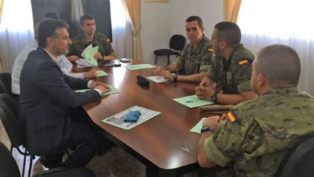 Visita a la Brigada Paracaidista en el Acuartelamiento Santa Bárbara - 2, Foto 2