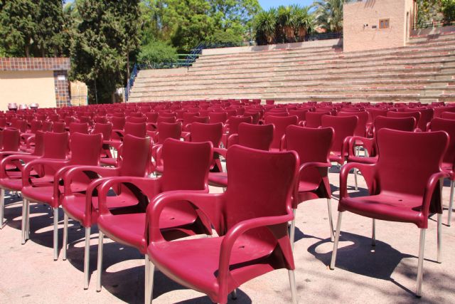 El Ayuntamiento adquiere 500 nuevas sillas para el auditorio, Foto 2