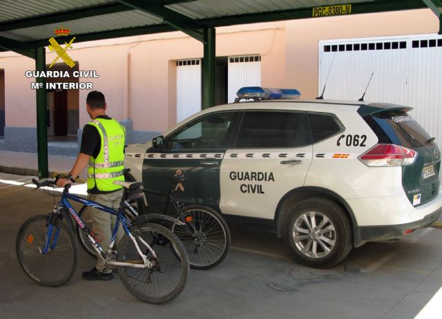 La Guardia Civil desmantela un grupo juvenil dedicado a la sustracción de vehículos - 1, Foto 1