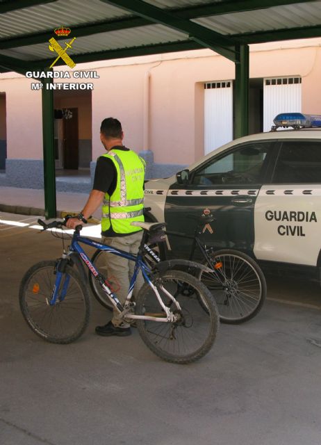 La Guardia Civil desmantela un grupo juvenil dedicado a la sustracción de vehículos - 2, Foto 2