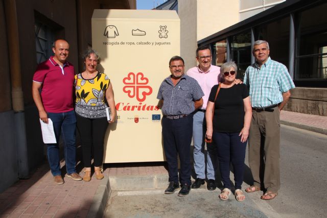 Proyecto Abraham cede un contenedor de ropa a Critas de Alhama, Foto 2