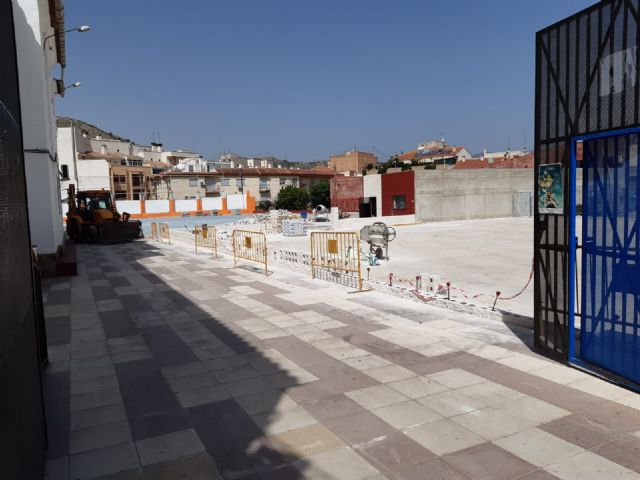 Comienzan las obras de la pista polideportiva del CEIP Virgen de las Maravillas y la renovación del vallado perimetral - 1, Foto 1