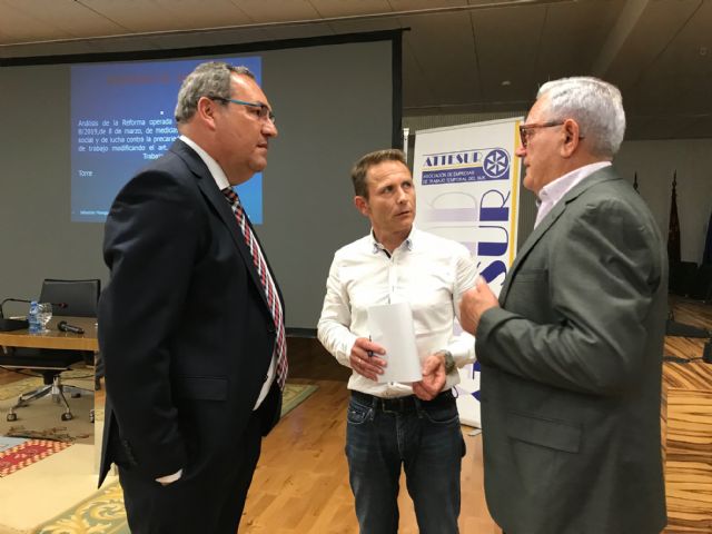 Éxito de participación en la Jornada Criterios de inspección de trabajo sobre control horario - 2, Foto 2