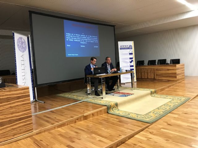 Éxito de participación en la Jornada Criterios de inspección de trabajo sobre control horario - 4, Foto 4