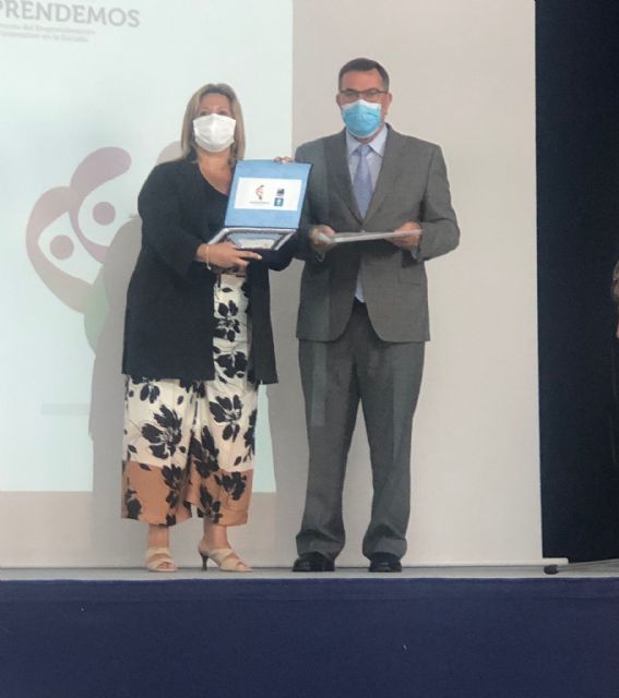 UECOE y Cajamar entregan el premio del concurso Emprendemos a la Cooperativa de Enseñanza Samaniego de Alcantarilla - 1, Foto 1