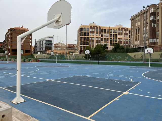 El Ayuntamiento de Lorca pone en marcha el programa 'Ludotecas Deportivas de Verano' en las pistas de los IES Ibáñez Martín y Ros Giner, y de los colegios Ana Caicedo y Sagrado Corazón - 1, Foto 1