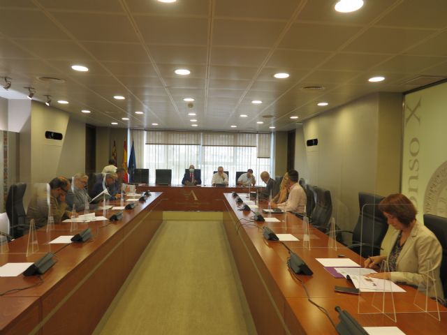 El desempleo y la situación del Mar Menor se convierten en los principales problemas que perciben los ciudadanos de la Región, según el Barómetro de Primavera del Cemop - 2, Foto 2