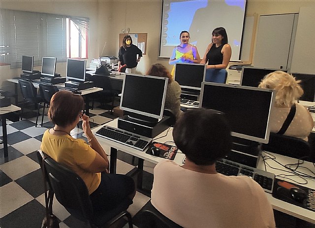 Curso de competencias digitales para mujeres del ámbito rural - 1, Foto 1