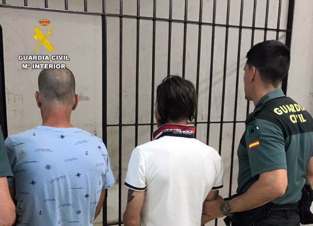Detenidos en Totana los dos presuntos autores de más de una veintena de robos y hurtos, Foto 1