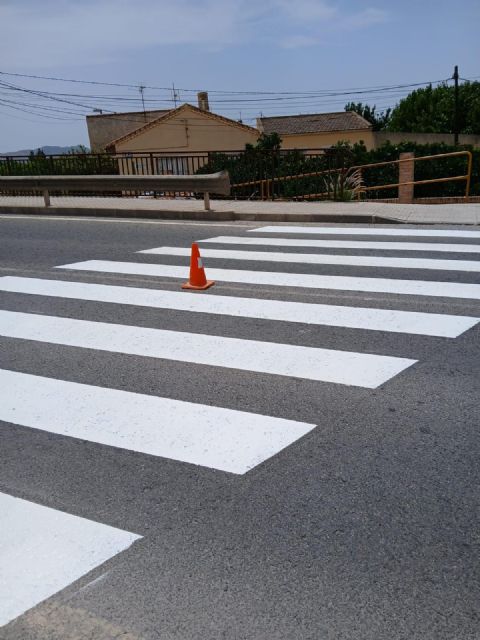 Infraestructuras refuerza la seguridad vial en la carretera de El Raal-Beniel con nueva se&ntilde;alización luminosa y mejoras en los pasos peatonales - 3, Foto 3
