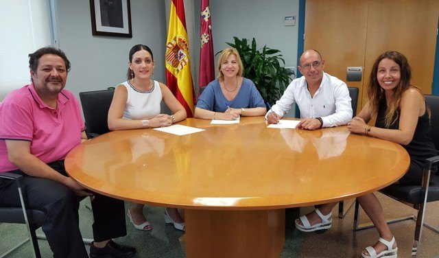 La Región es la primera comunidad de España que ofrece el servicio de perros adiestrados para proteger a las víctimas de violencia de género - 1, Foto 1