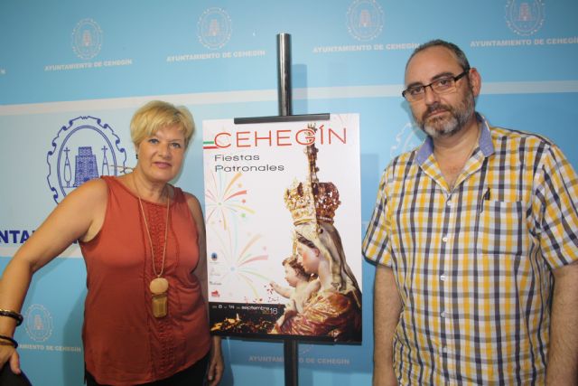 La Concejalía de Festejos presenta el cartel anunciador de las Fiestas Patronales, diseñado por Pedro Abellán y Fajardo - 2, Foto 2