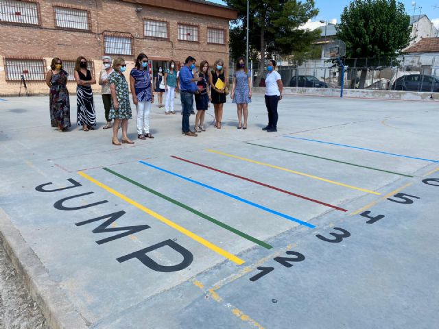 Una novedosa iniciativa llevará los juegos tradicionales a los patios de los colegios para que los escolares mantengan la distancia de seguridad - 1, Foto 1