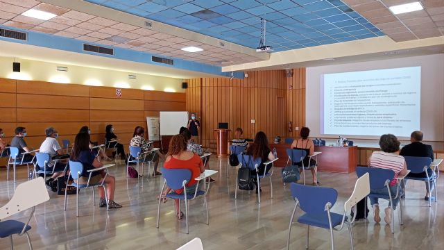 Los alumnos de la Escuela de Hostelería se interesan por el valor de calidad turística que aporta el proyecto SICTED - 1, Foto 1