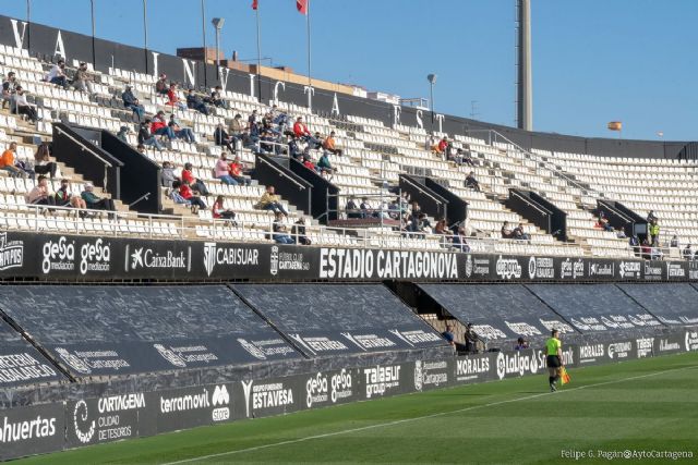 Las obras de mejora en el Cartagonova condicionarán el aforo en los dos primeros partidos - 1, Foto 1