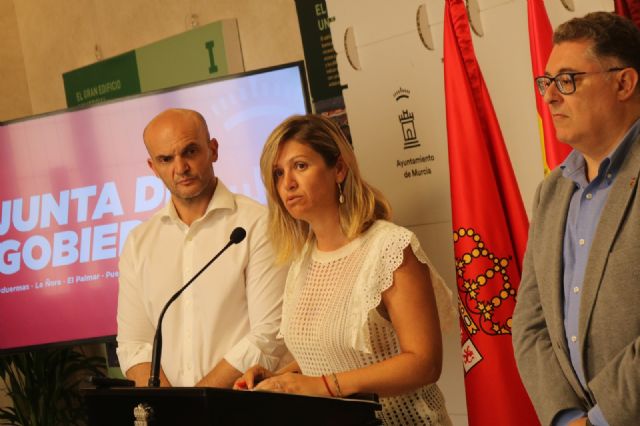 Luz verde a las cláusulas administrativas para la contratación de carrozas en las cabalgatas de Papá Noel, Reyes Magos y la Batalla de las Flores - 1, Foto 1