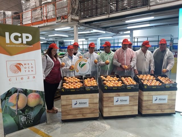 Alimer realiza también el etiquetado con la IGP Melocotón de Cieza - 1, Foto 1