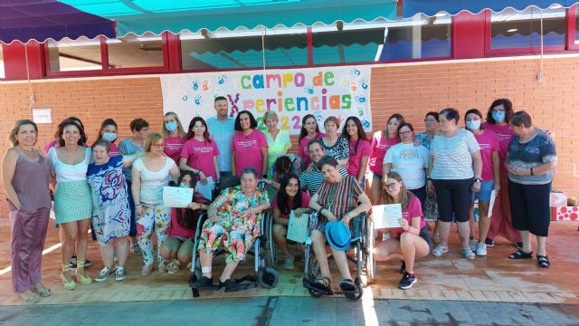 El Ayuntamiento de Caravaca y APCOM retoman el campo de experiencias 'Escuchamos su mirada' para favorecer la inclusión social de las personas con discapacidad - 1, Foto 1