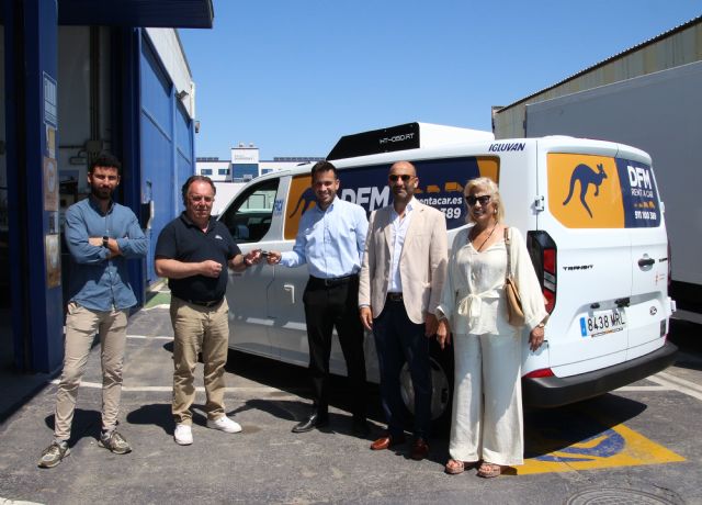 DFM Rent a Car recibe las primeras 30 unidades de Ford New Custom Van con revestimiento frigorífico de Europa - 1, Foto 1